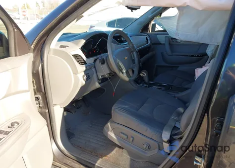 2015 Chevrolet Traverse 1Lt z USA, uszkodzony, nr VIN 1GNKRGKD3FJ300438